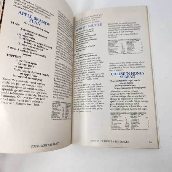 Pillsbury Classic Cookbooks Cook Light Eat Right Recipes - Picture 7 of 11
